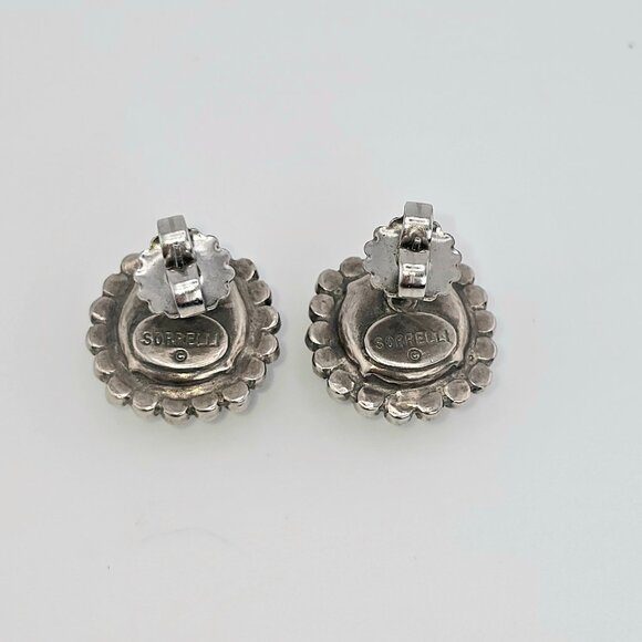 Sorrelli Elegant Silver Stud Earrings With Larfe Opalescent Crystal - Picture 4 of 4